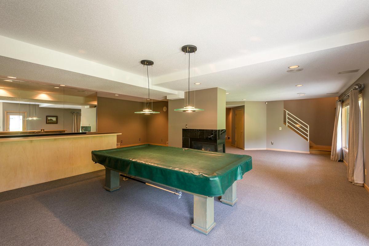 880 Vineland Court