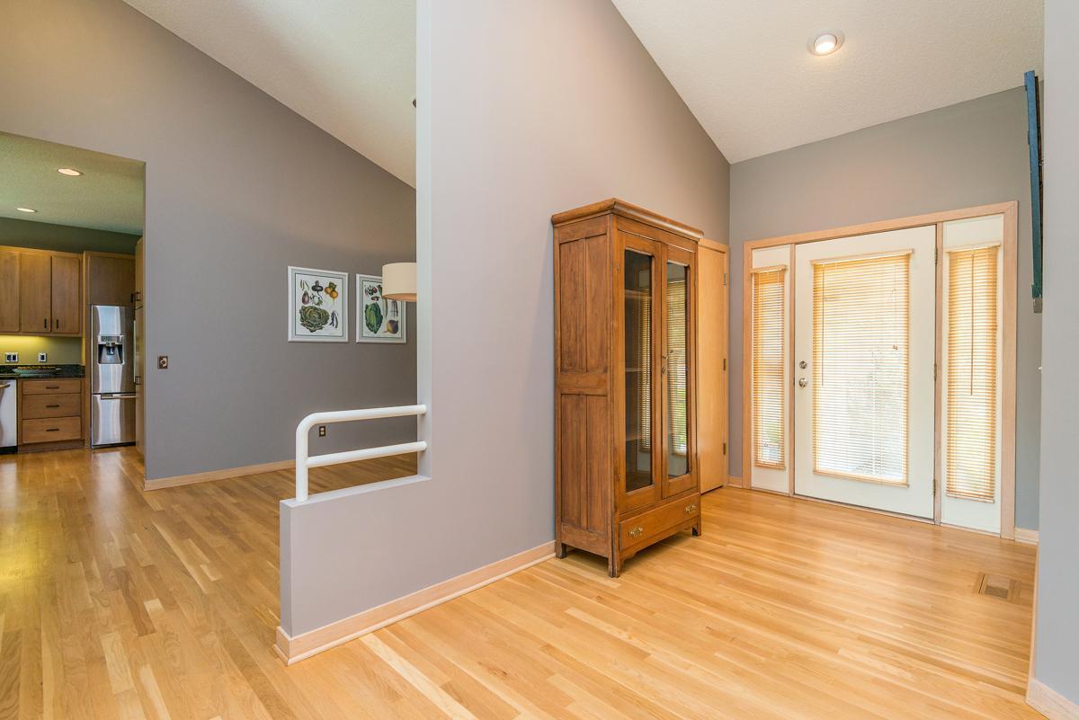 880 Vineland Court