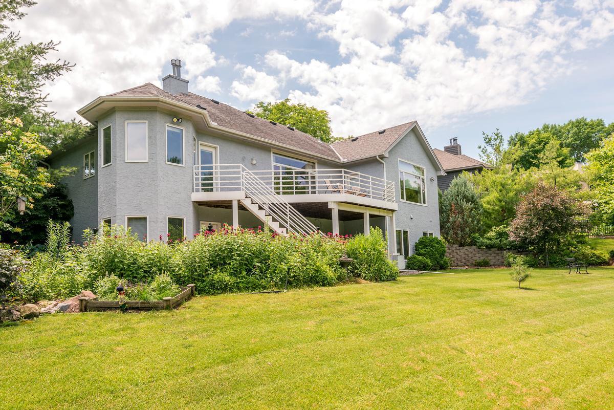 880 Vineland Court