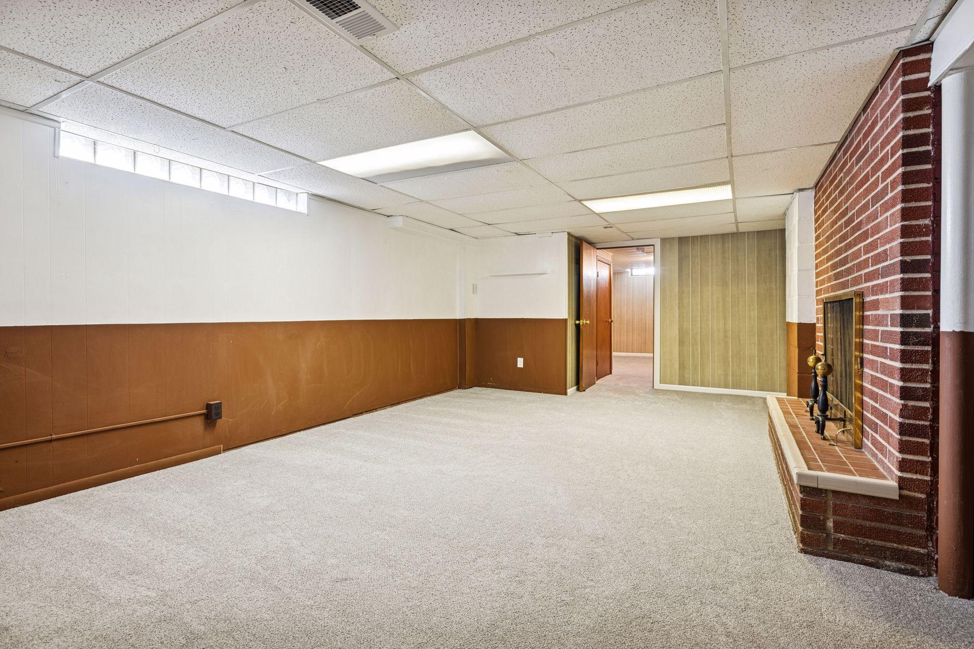 1947 Yorkshire Court