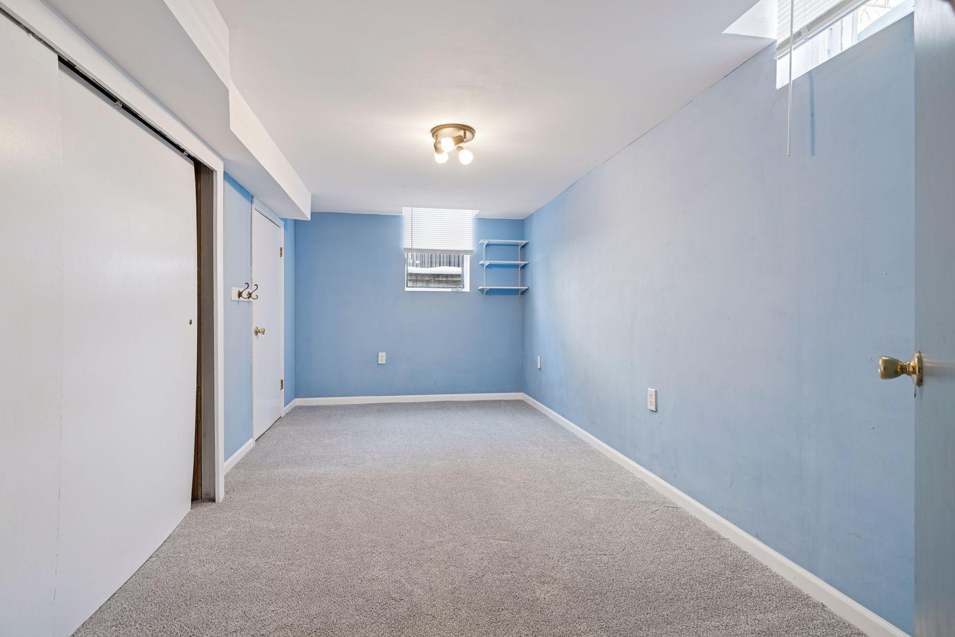 1947 Yorkshire Court