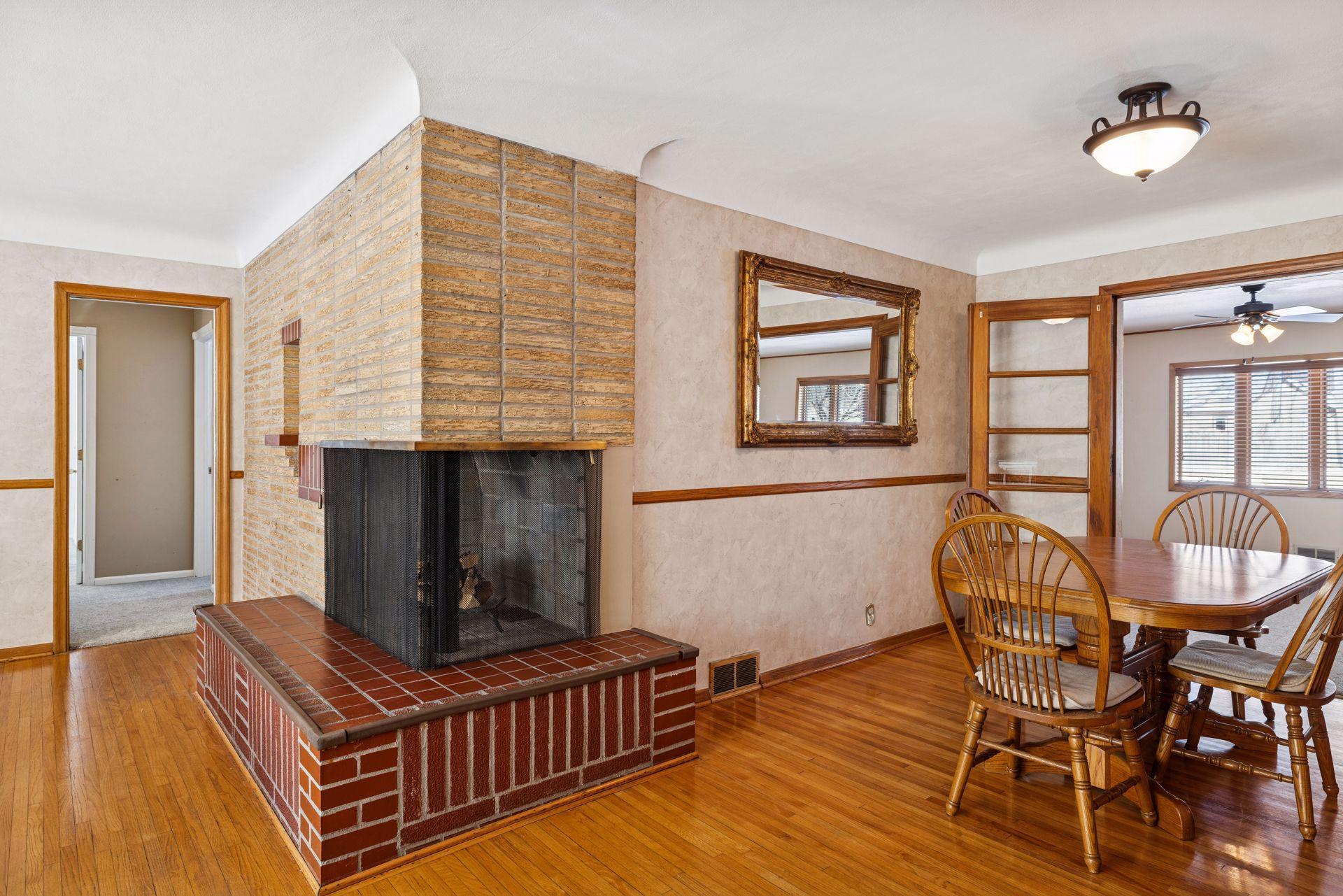 1947 Yorkshire Court