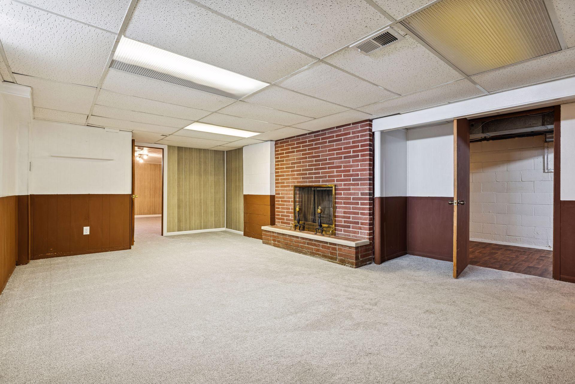 1947 Yorkshire Court