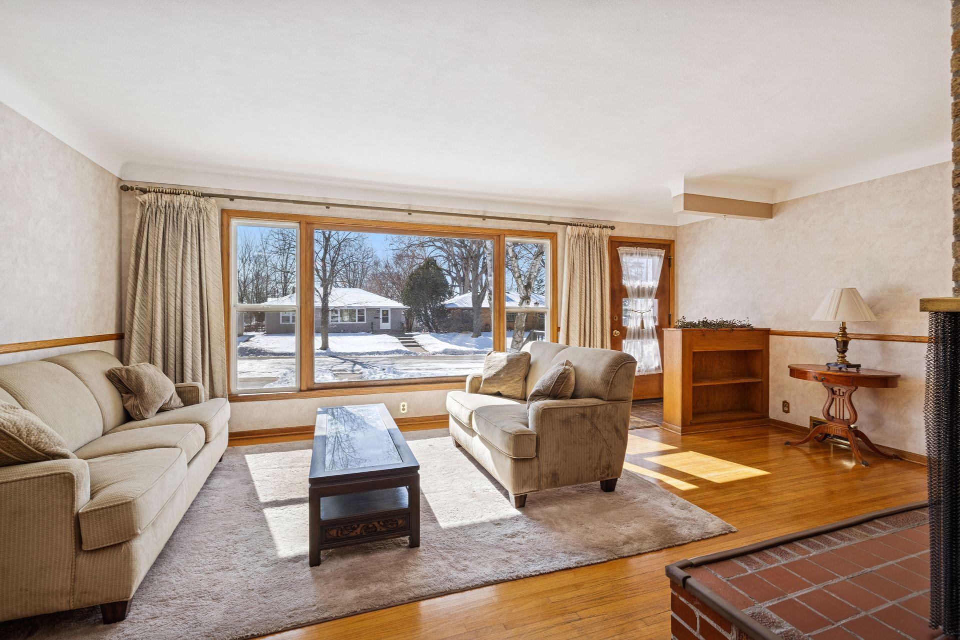 1947 Yorkshire Court