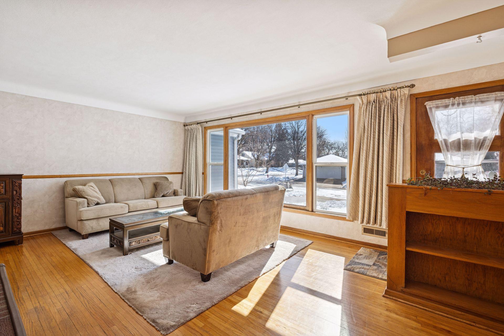 1947 Yorkshire Court