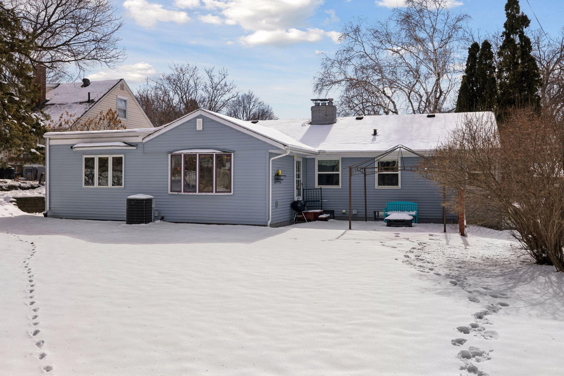 1947 Yorkshire Court