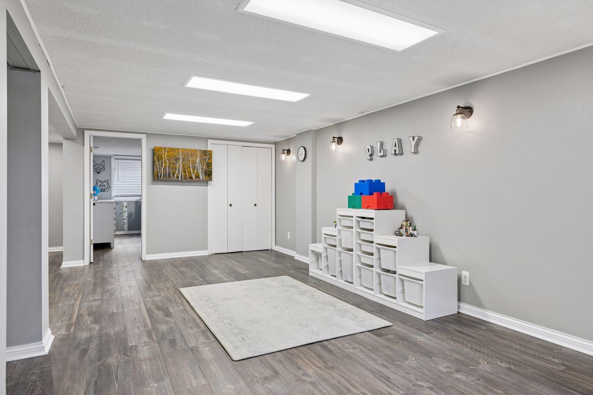 1963 Yorkshire Court