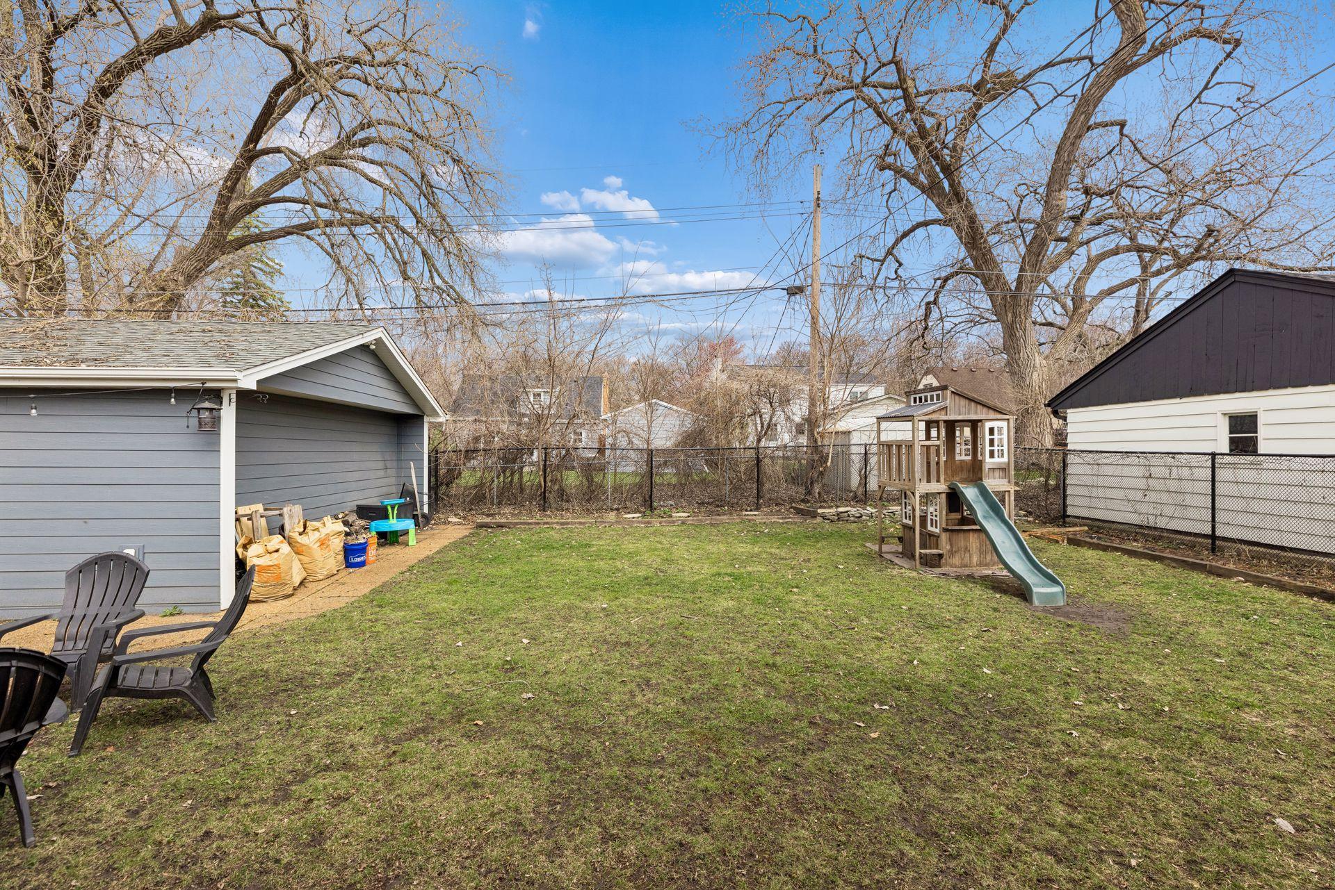 1963 Yorkshire Court