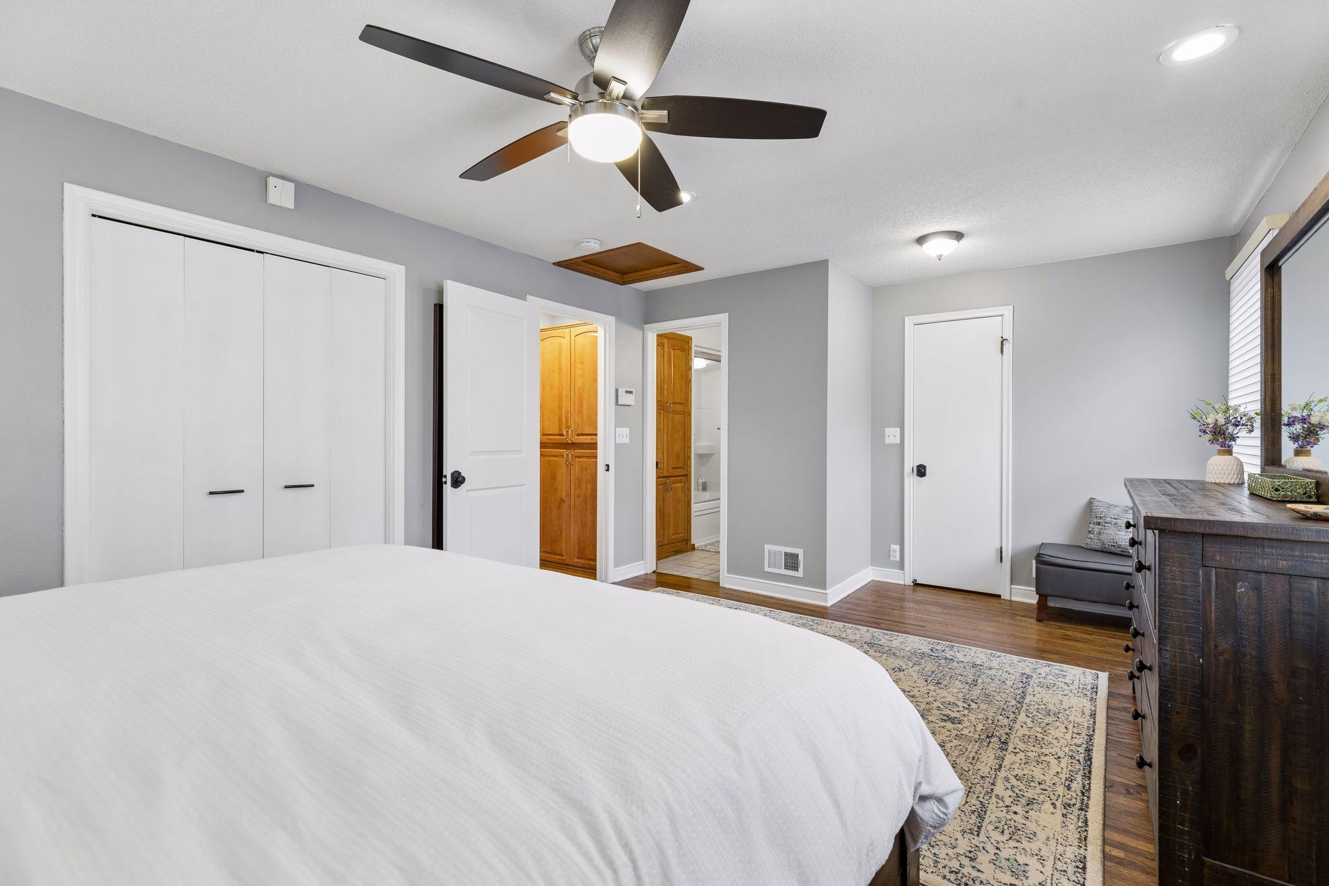 1963 Yorkshire Court