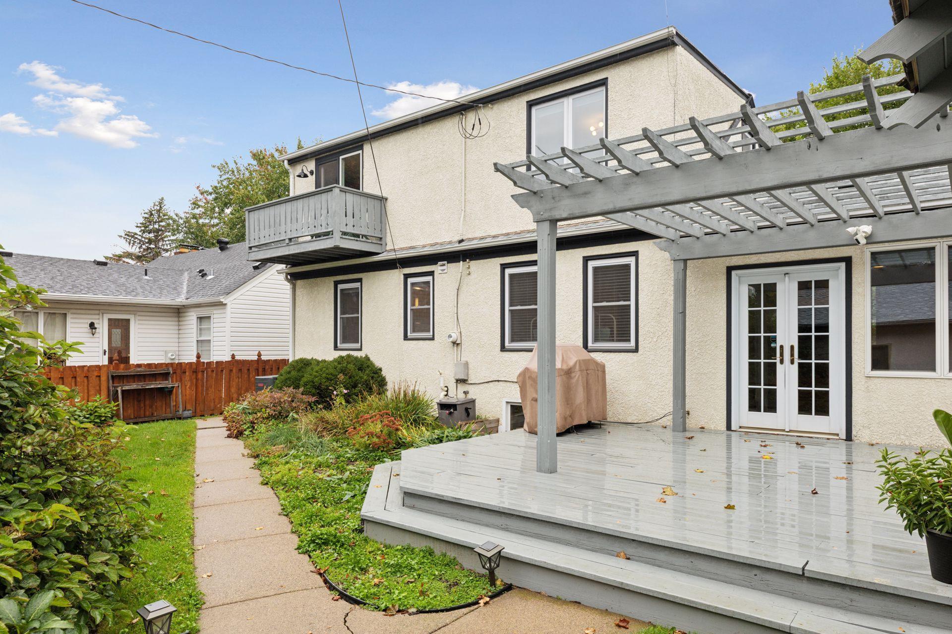 1846 Saunders Avenue