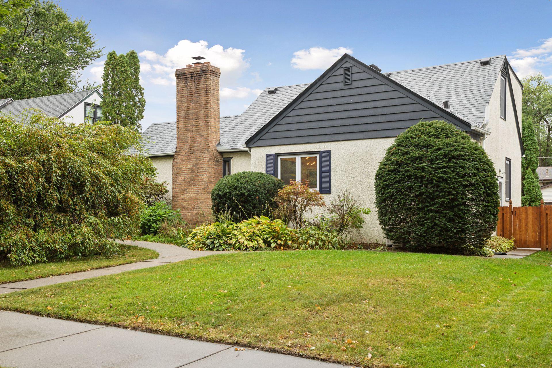 1846 Saunders Avenue