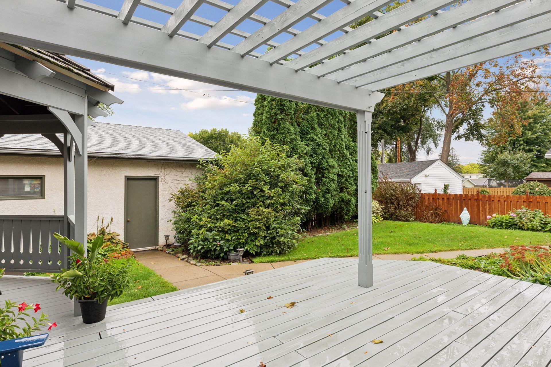 1846 Saunders Avenue