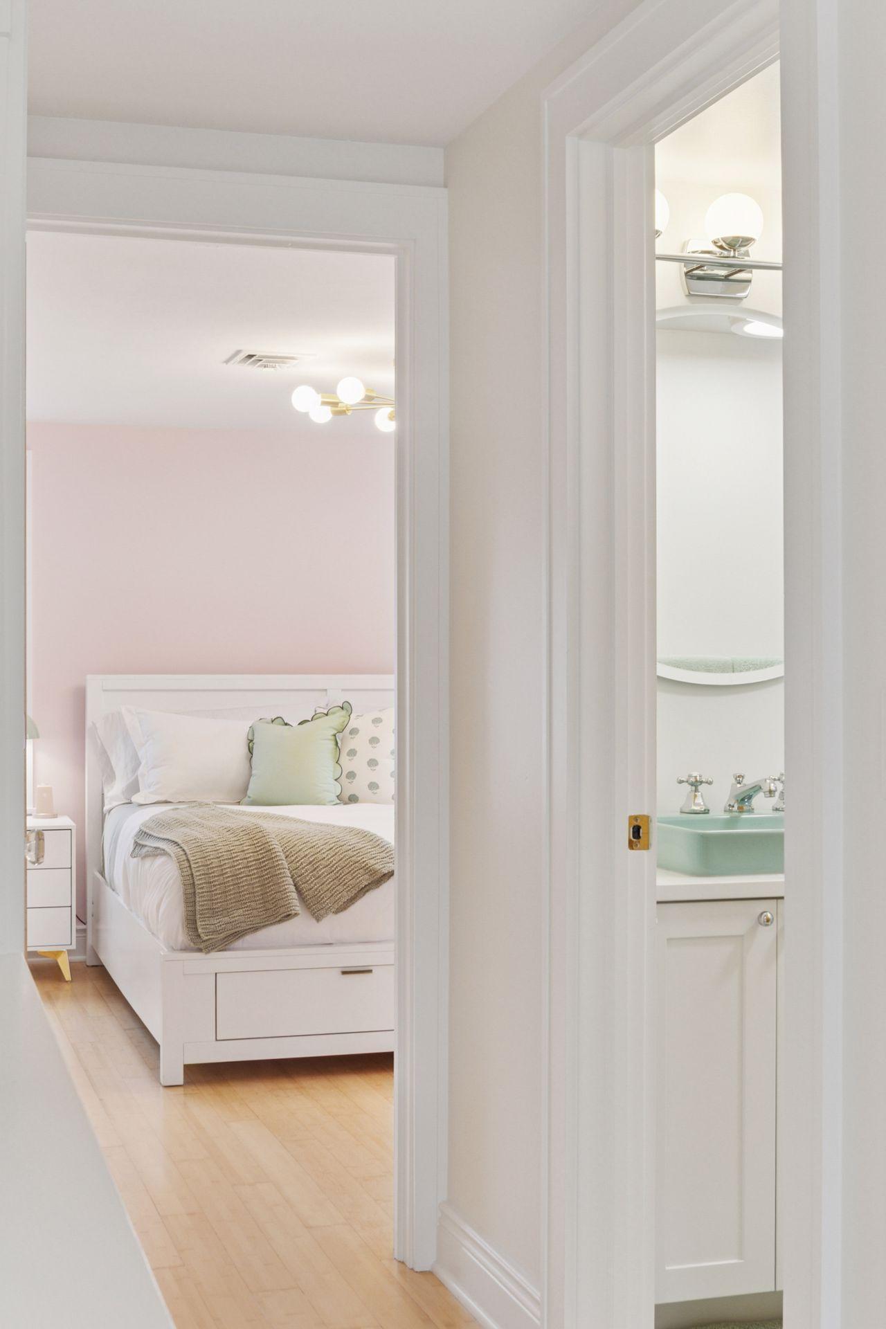 1846 Saunders Avenue