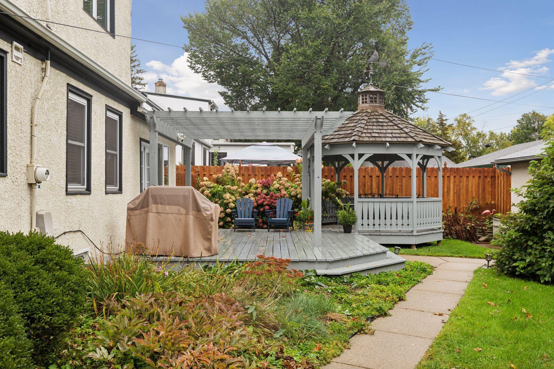 1846 Saunders Avenue