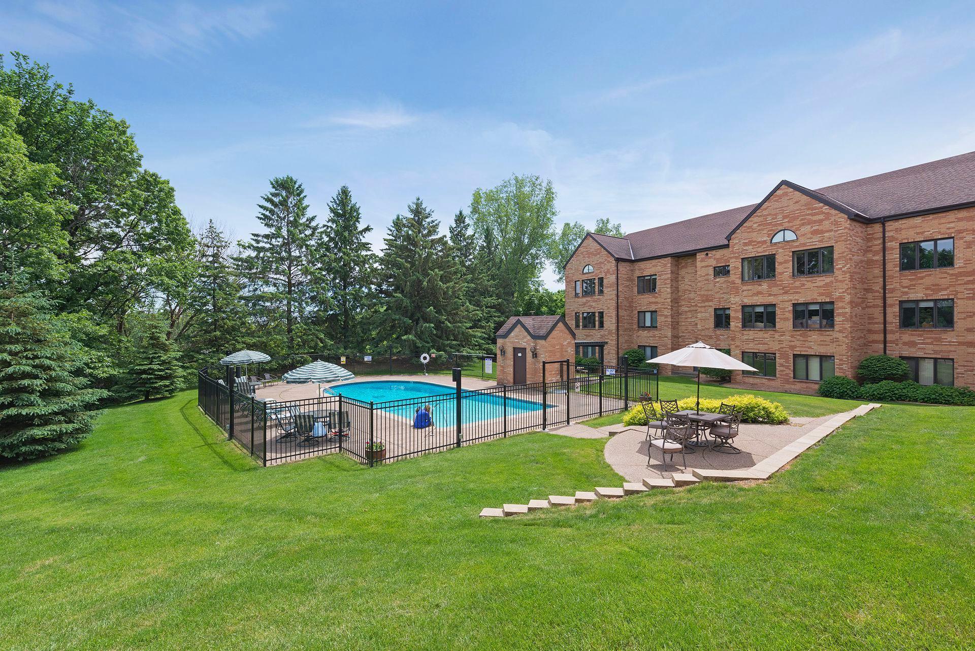 1830 Eagle Ridge Drive Unit: 2010
