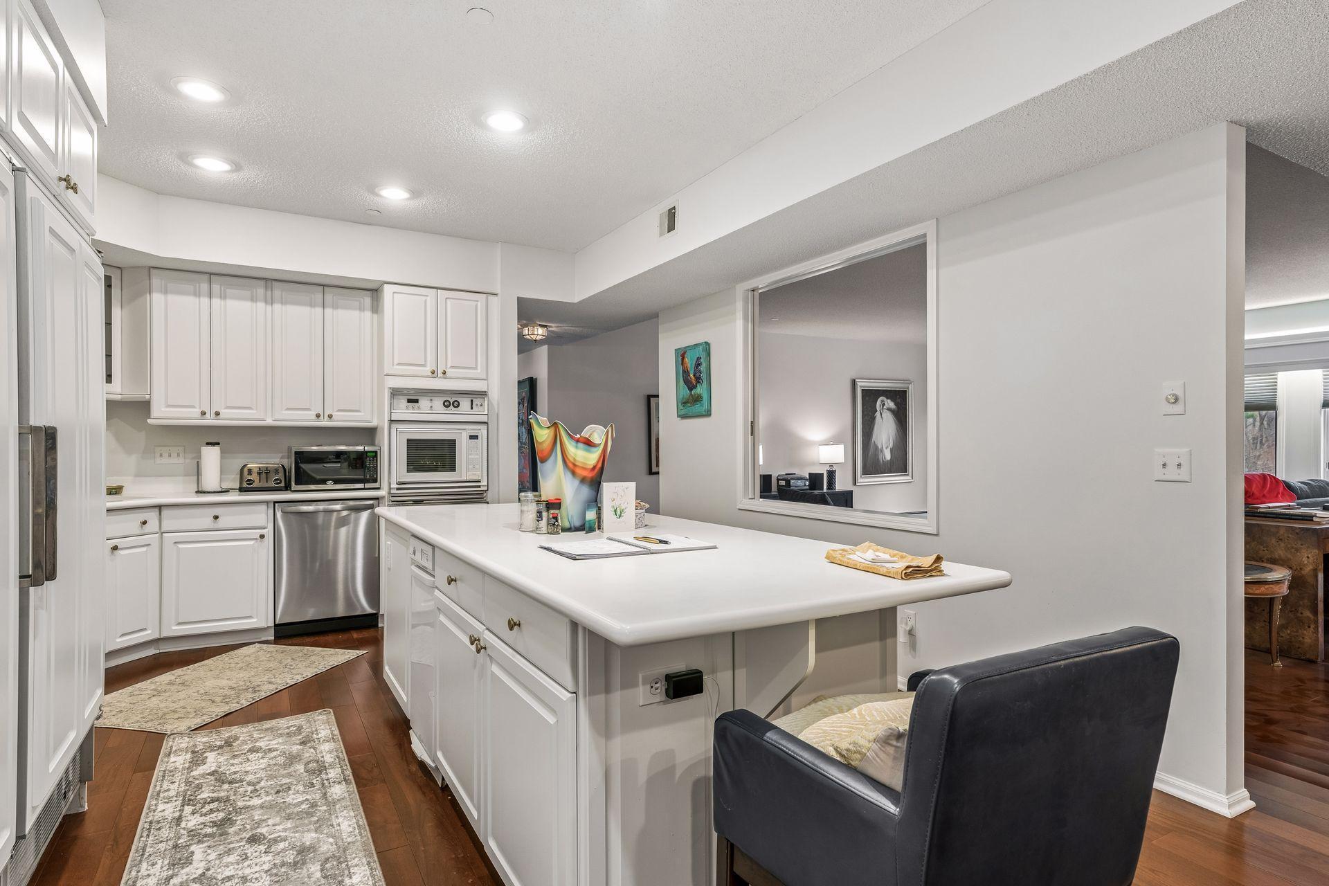 1830 Eagle Ridge Drive Unit: 2010