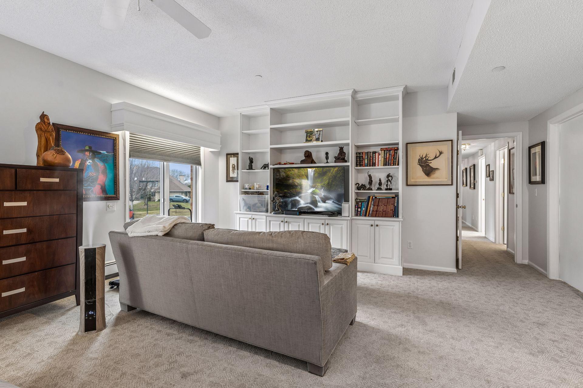 1830 Eagle Ridge Drive Unit: 2010