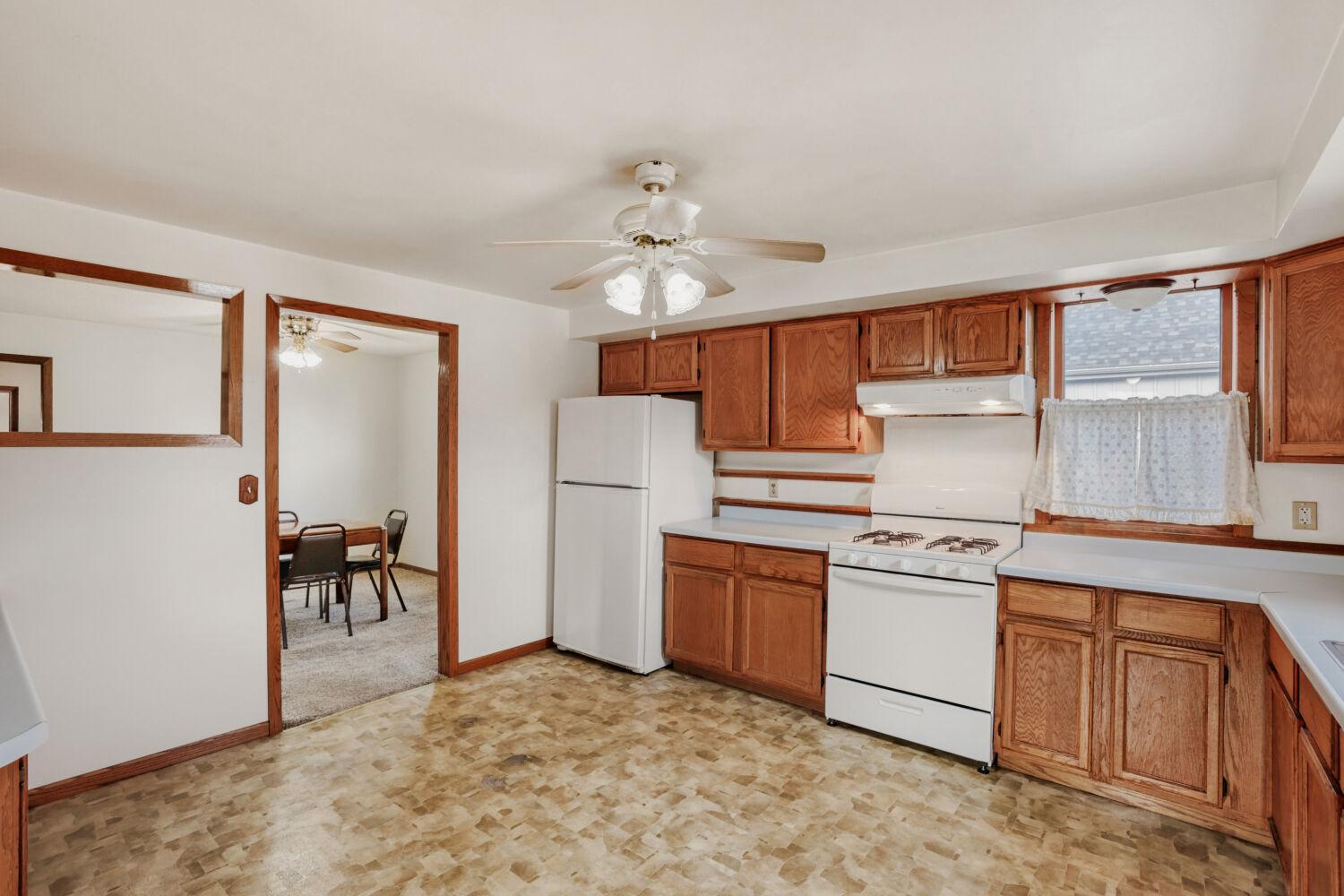 945 Front Avenue
