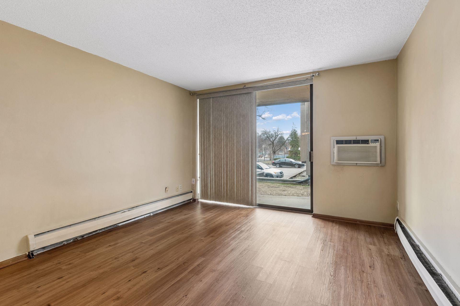 1405 E 40th Street Unit: 3F