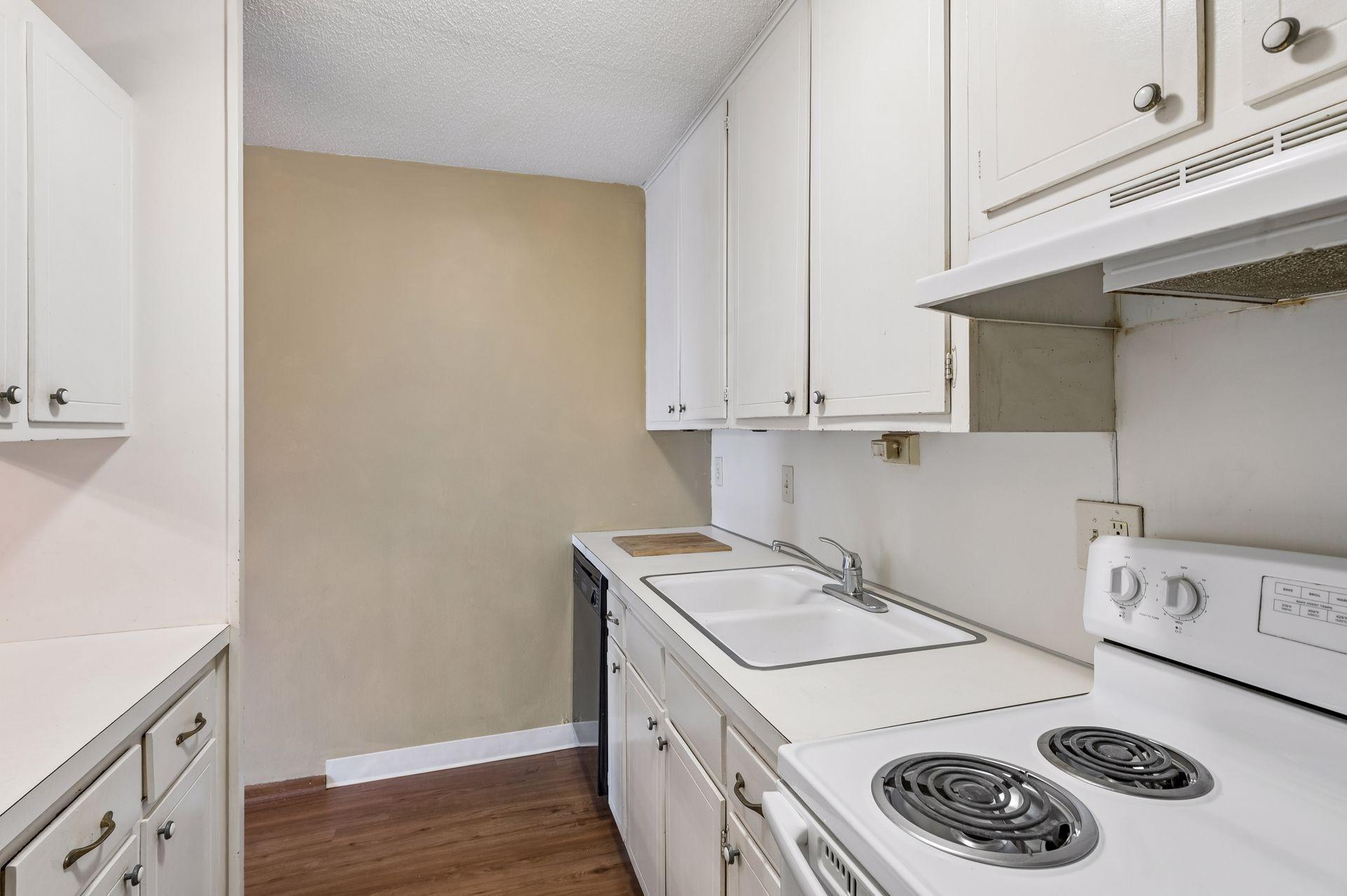 1405 E 40th Street Unit: 3F