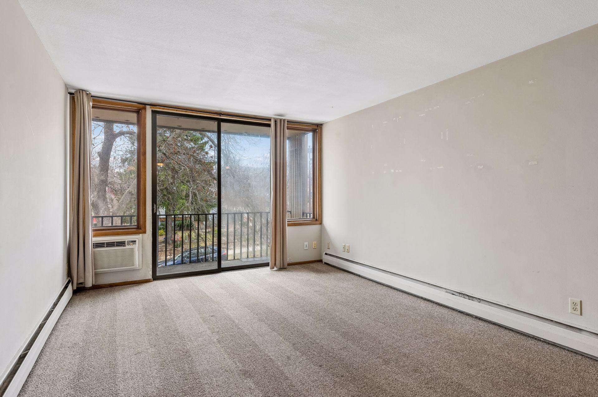 1405 E 40th Street Unit: 18F