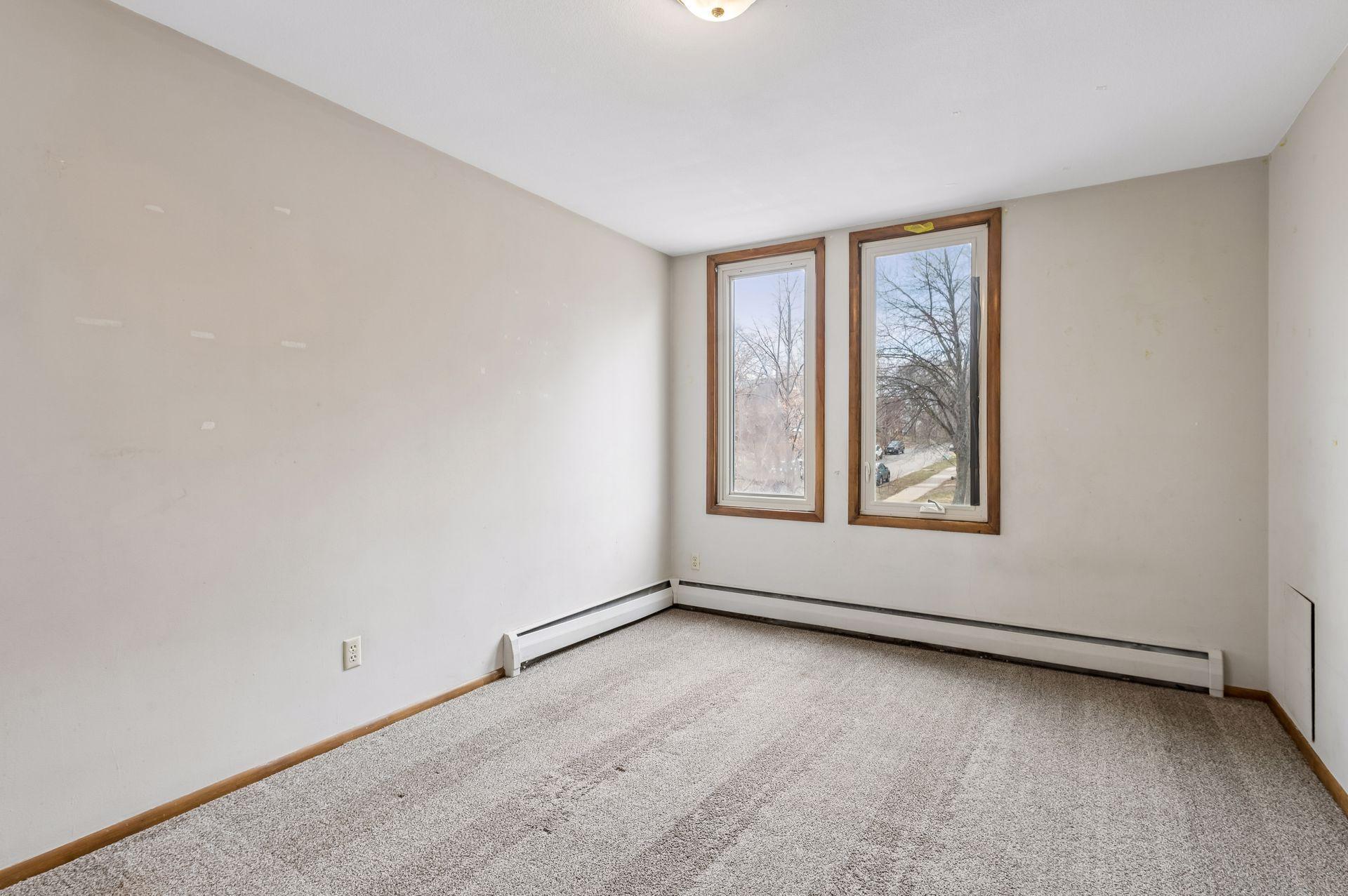 1405 E 40th Street Unit: 18F