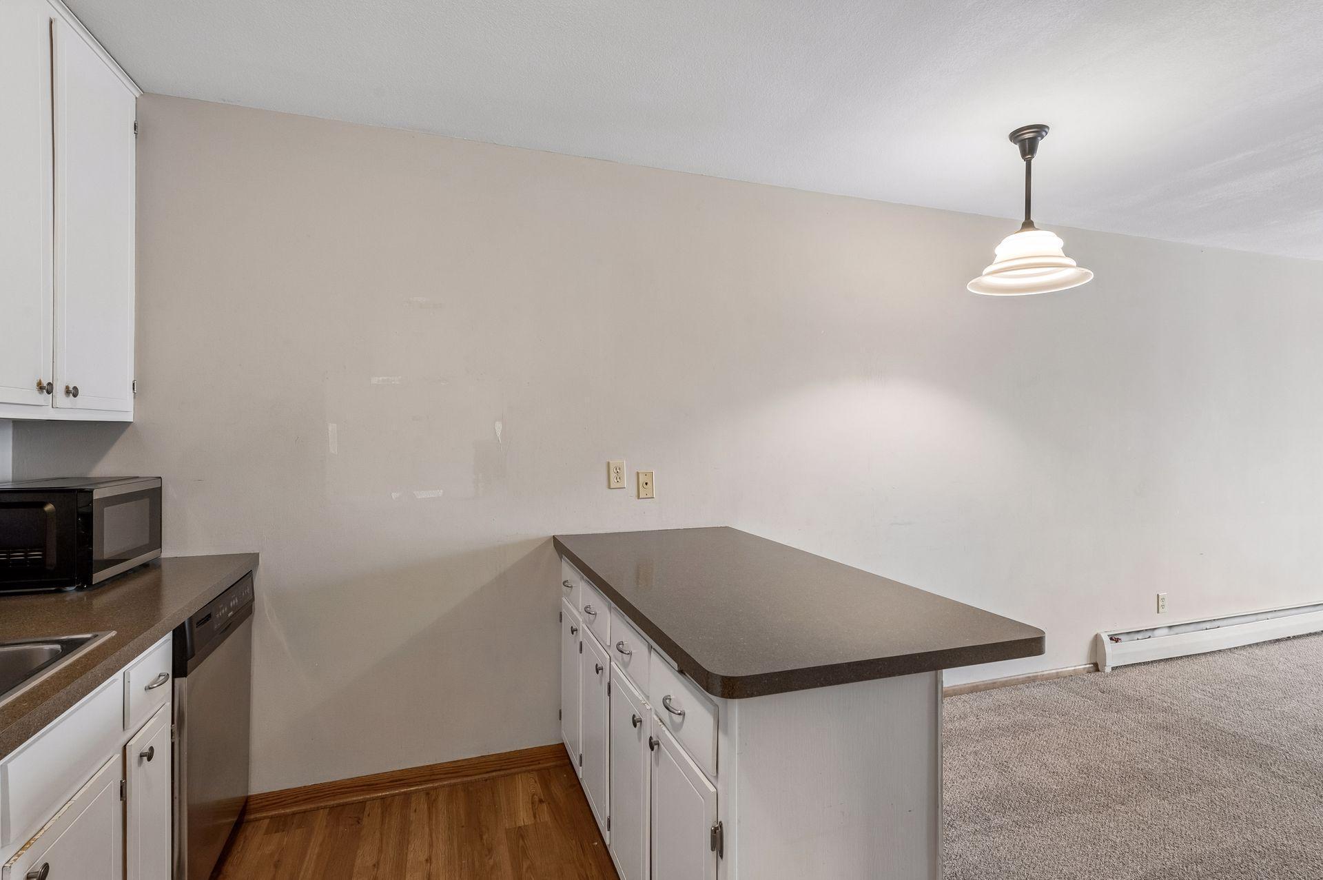 1405 E 40th Street Unit: 18F