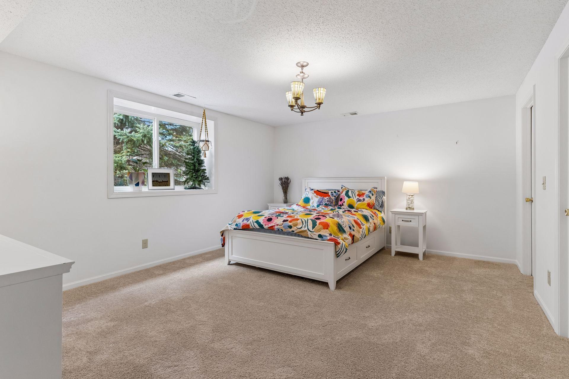 901 Mendakota Court