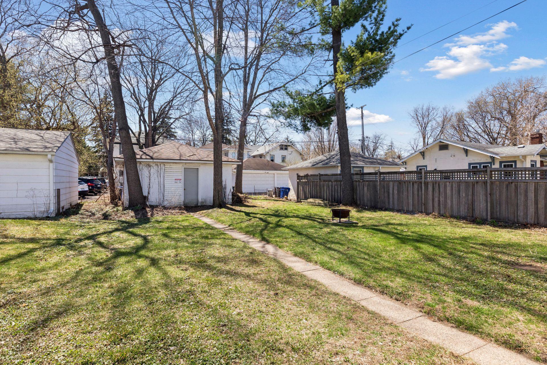 2004 Ashland Avenue