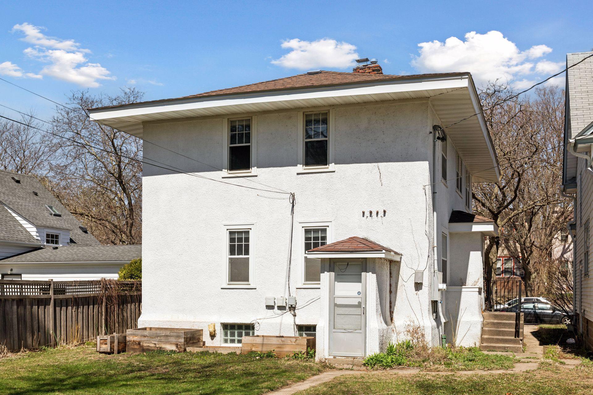 2004 Ashland Avenue