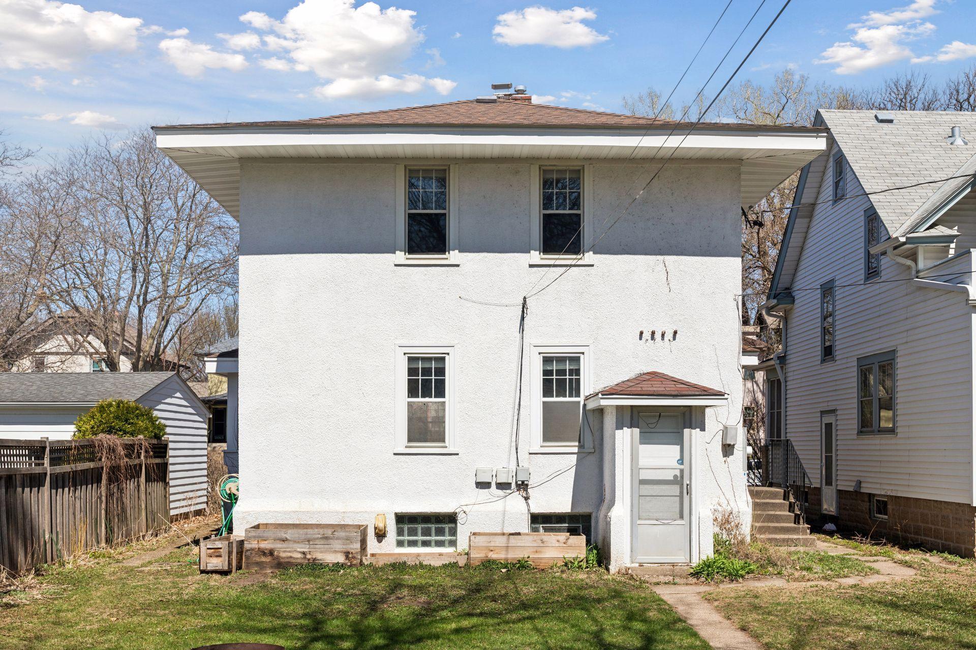 2004 Ashland Avenue