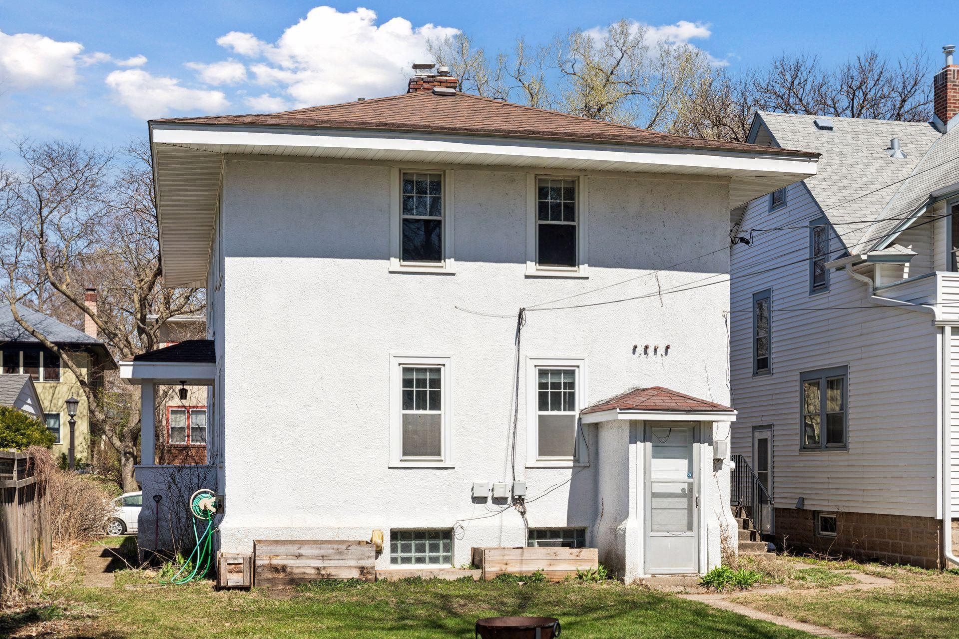 2004 Ashland Avenue