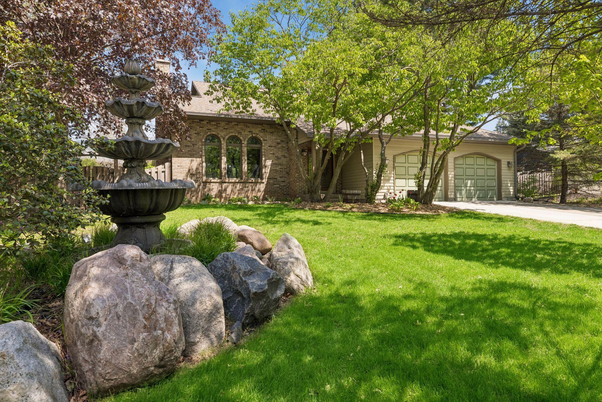 717 Marie Avenue W