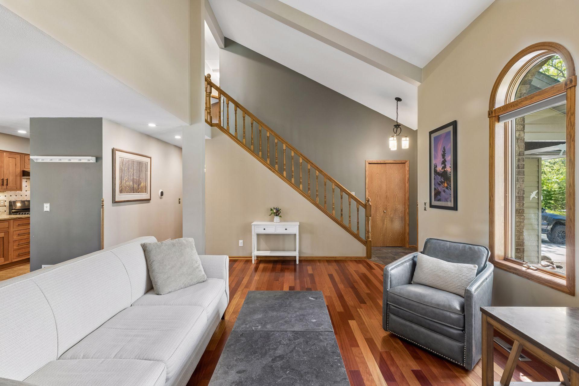 717 Marie Avenue W