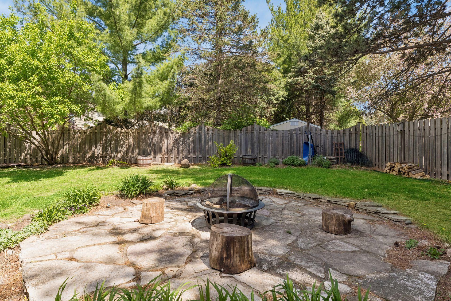 717 Marie Avenue W
