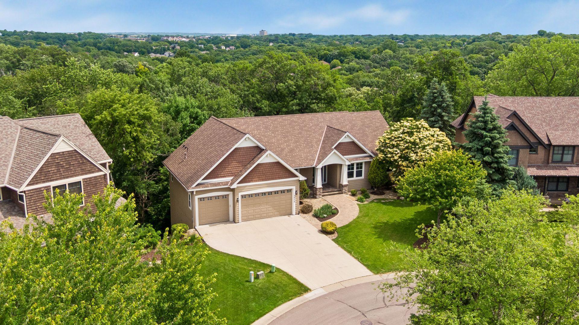3958 Greystone Ridge