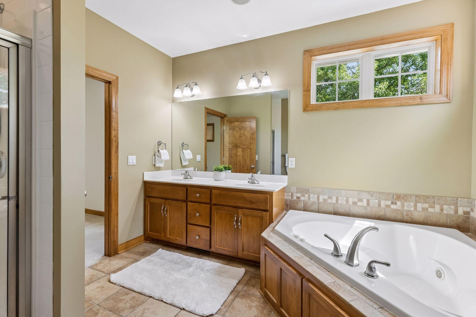 3958 Greystone Ridge