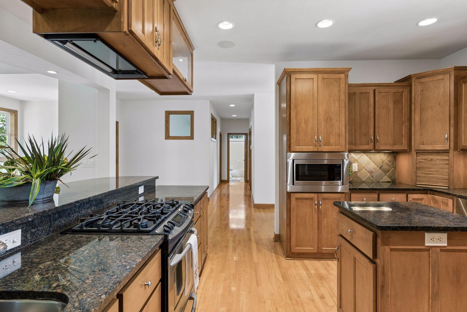 3958 Greystone Ridge