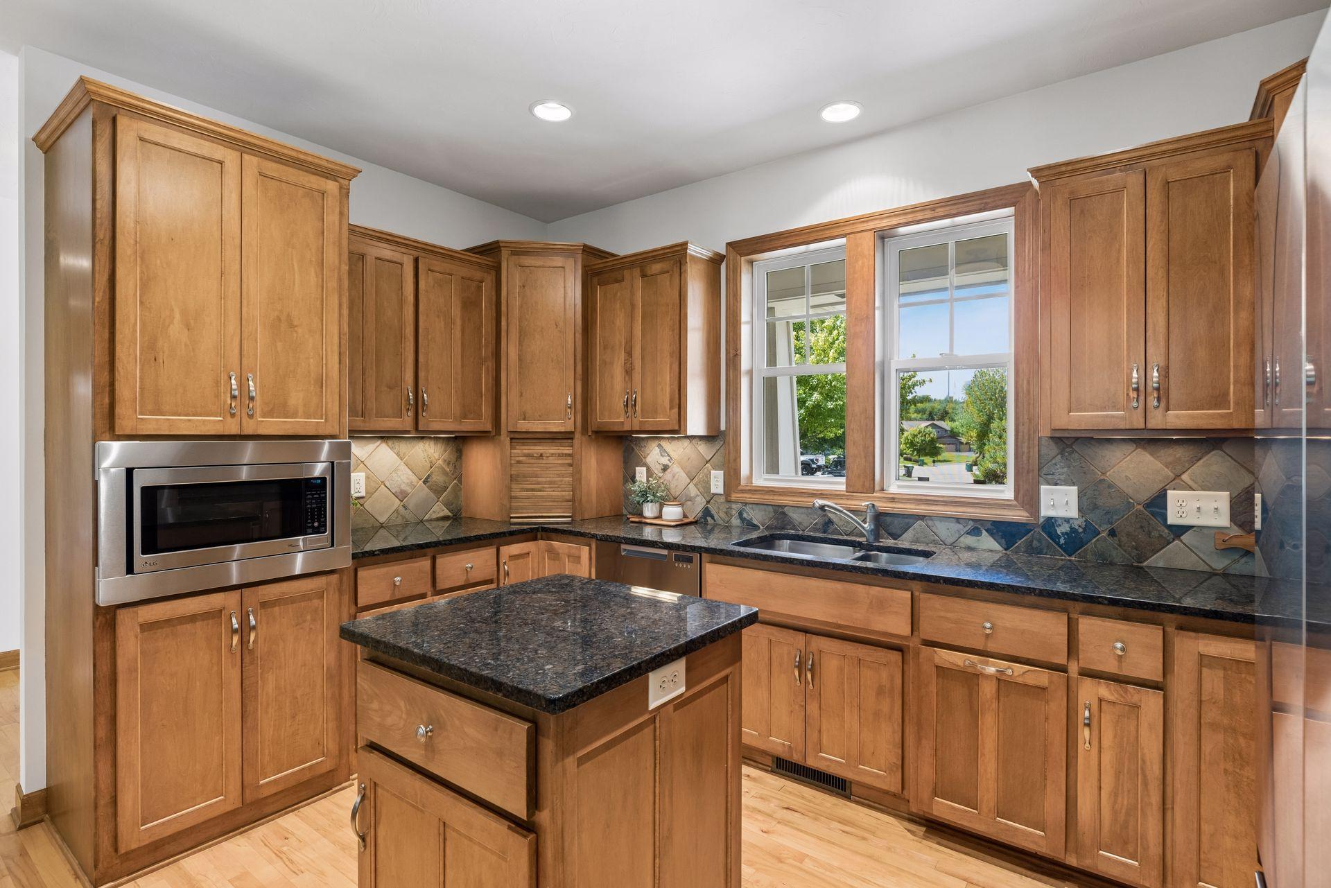 3958 Greystone Ridge