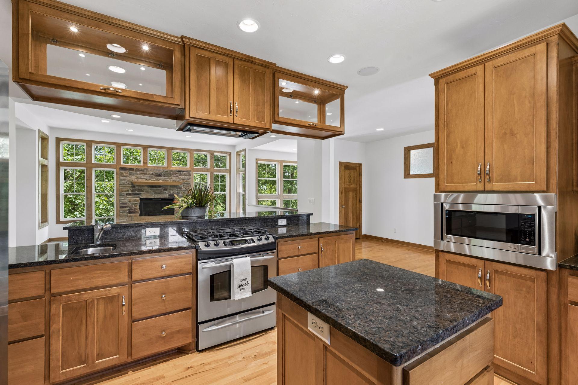3958 Greystone Ridge