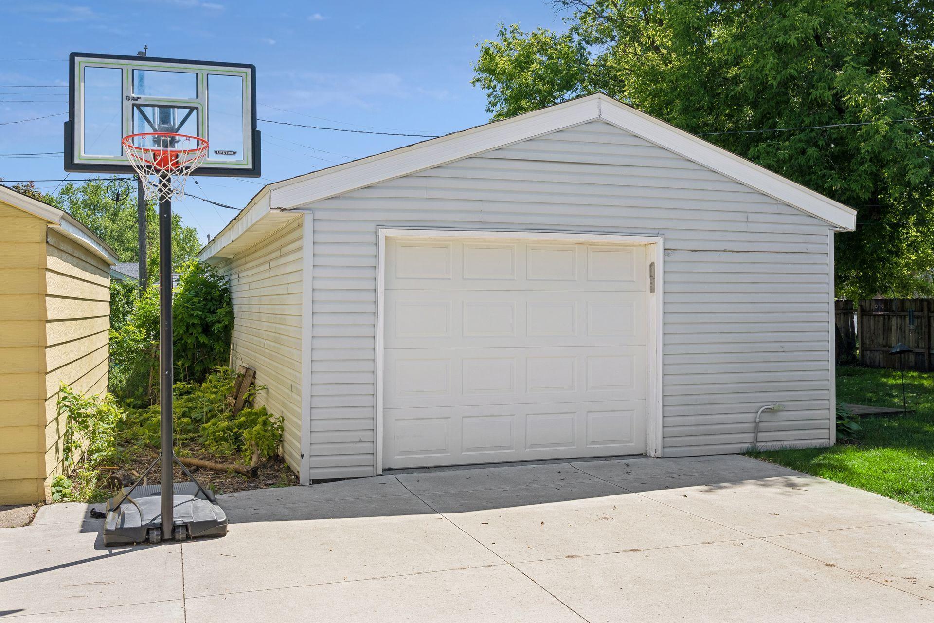 2048 Villard Avenue