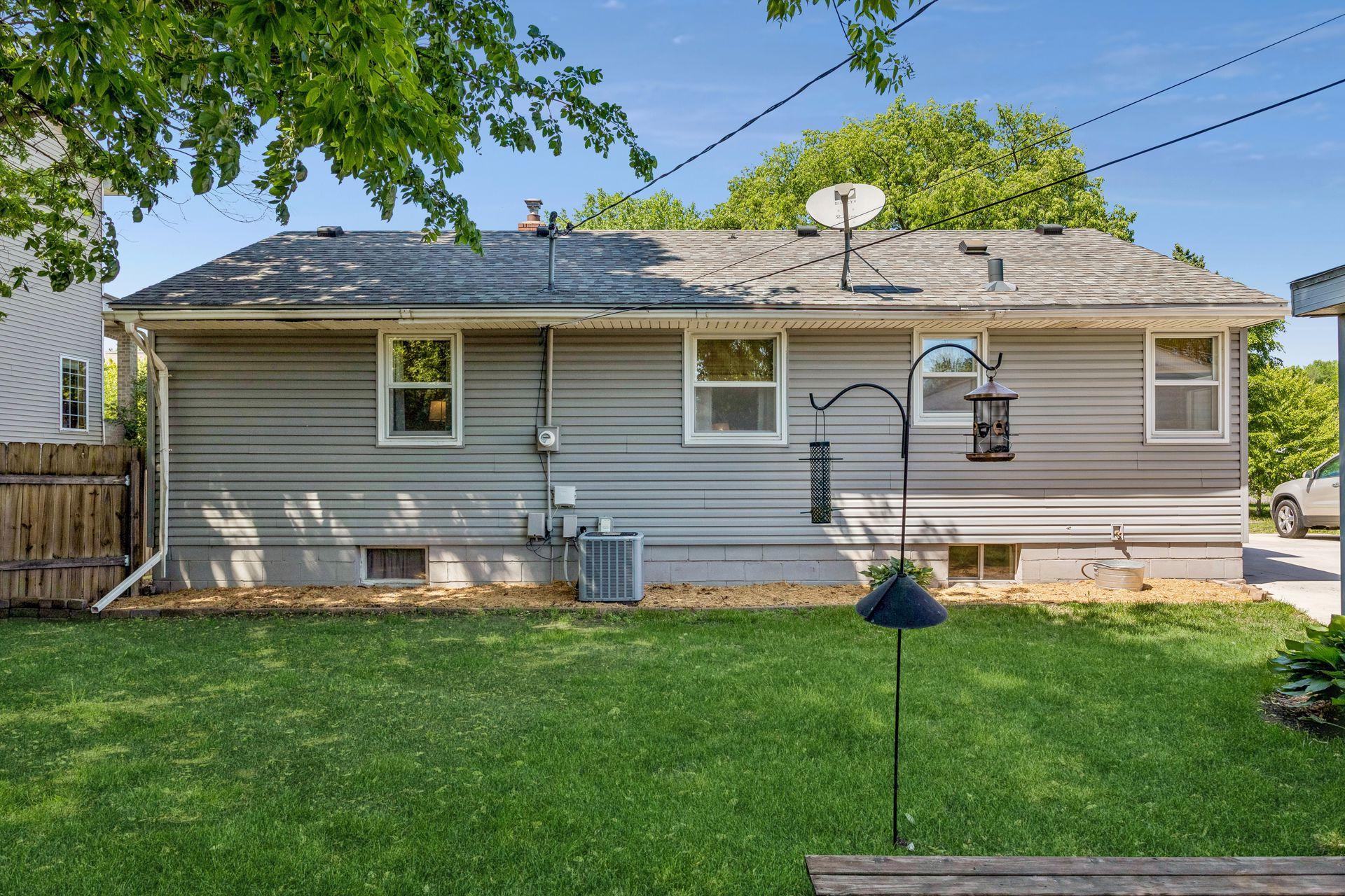 2048 Villard Avenue