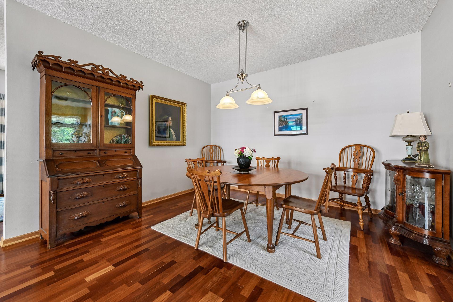 5750 Village Trail