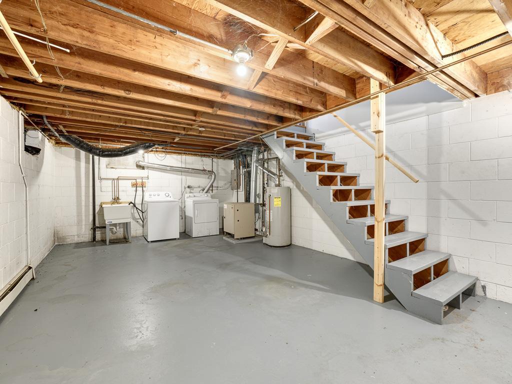 141 9th Avenue N