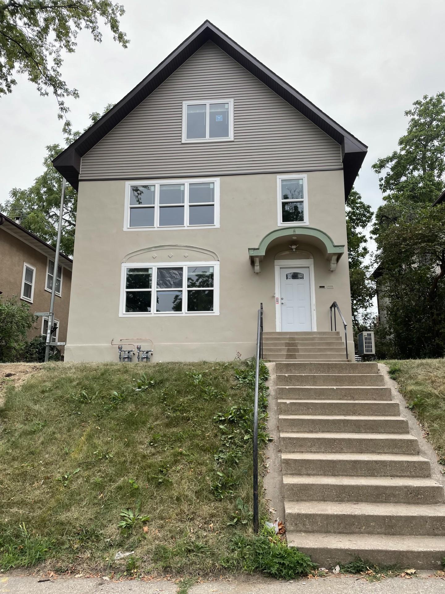 1952 Saint Clair Avenue