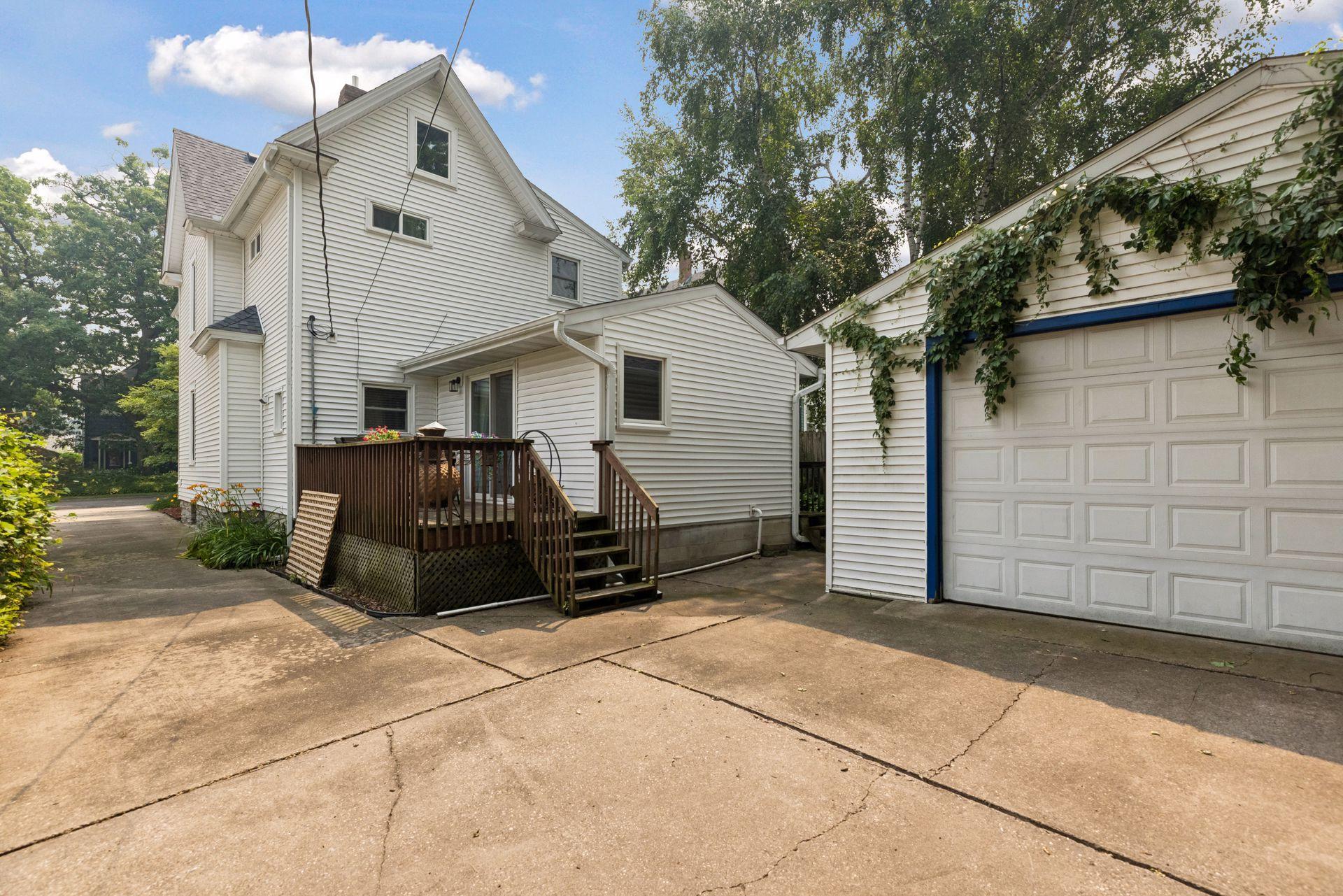 657 Delaware Avenue