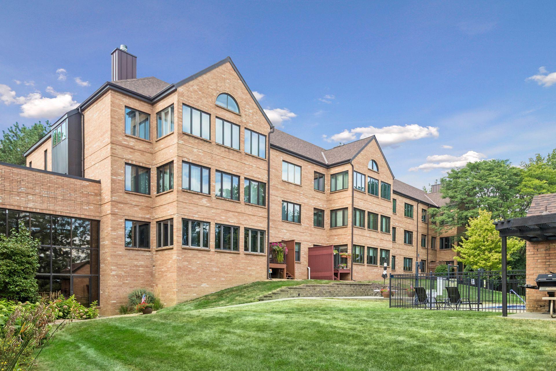 1830 Eagle Ridge Drive Unit: 2003