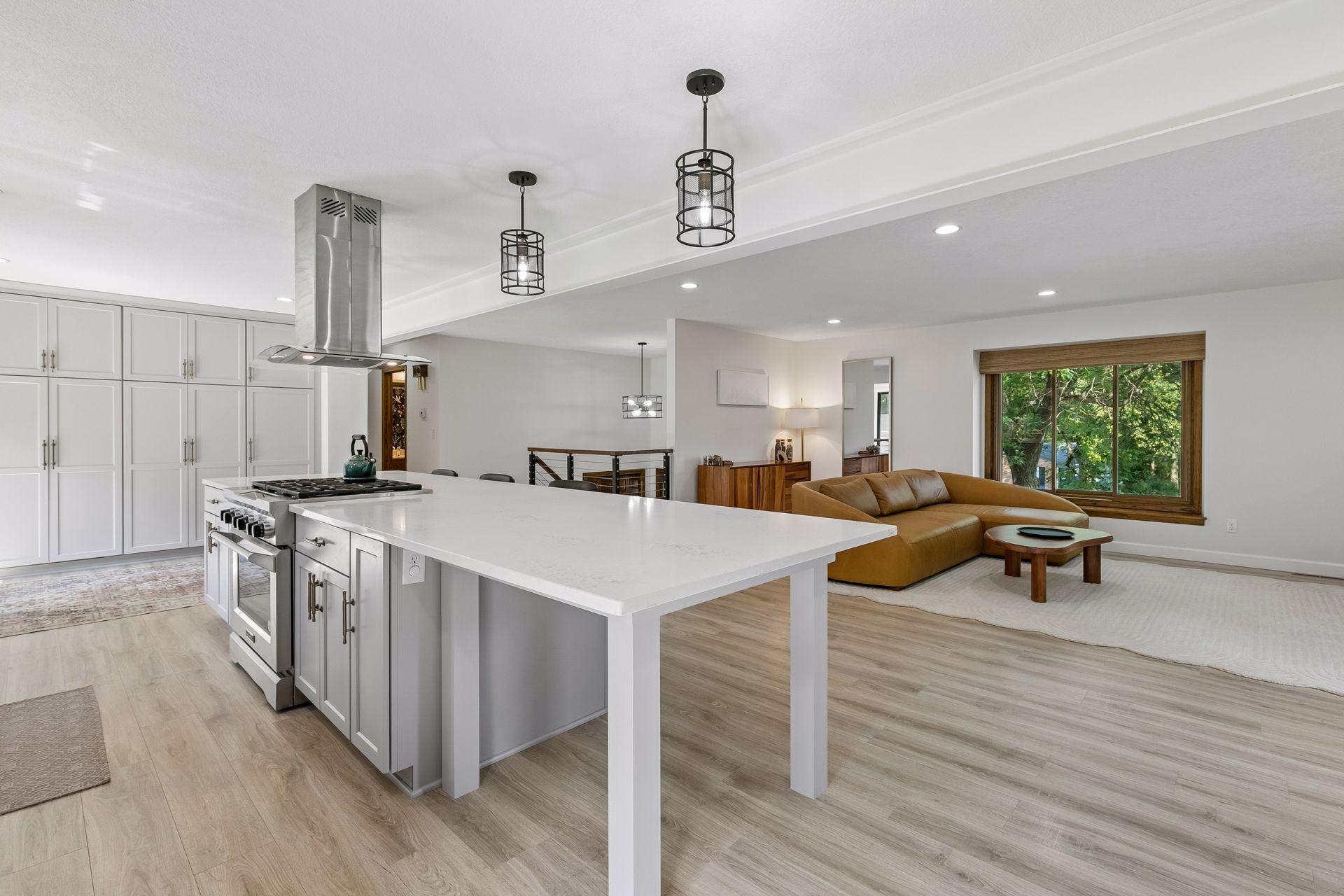 1544 Mccarthy Road