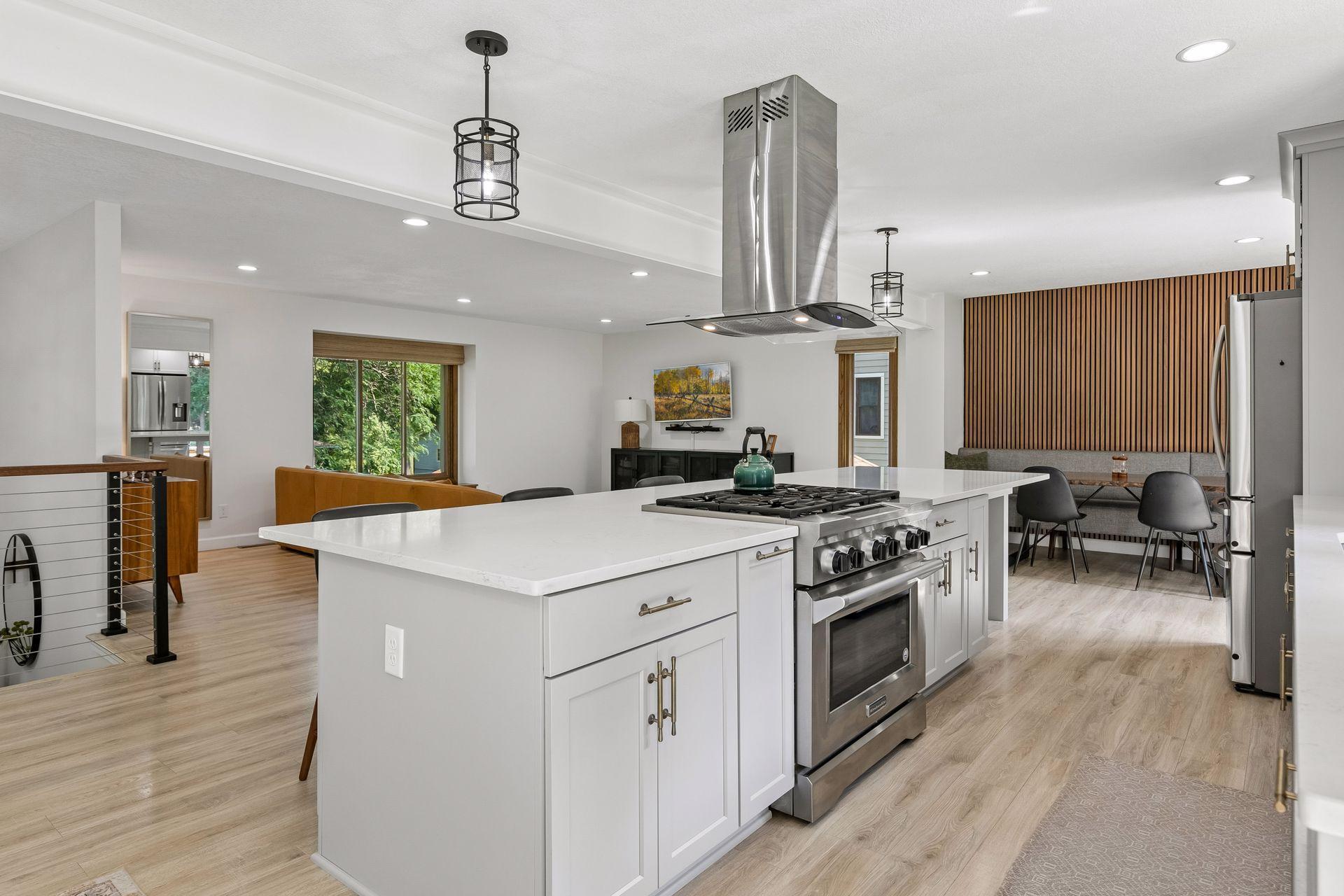 1544 Mccarthy Road