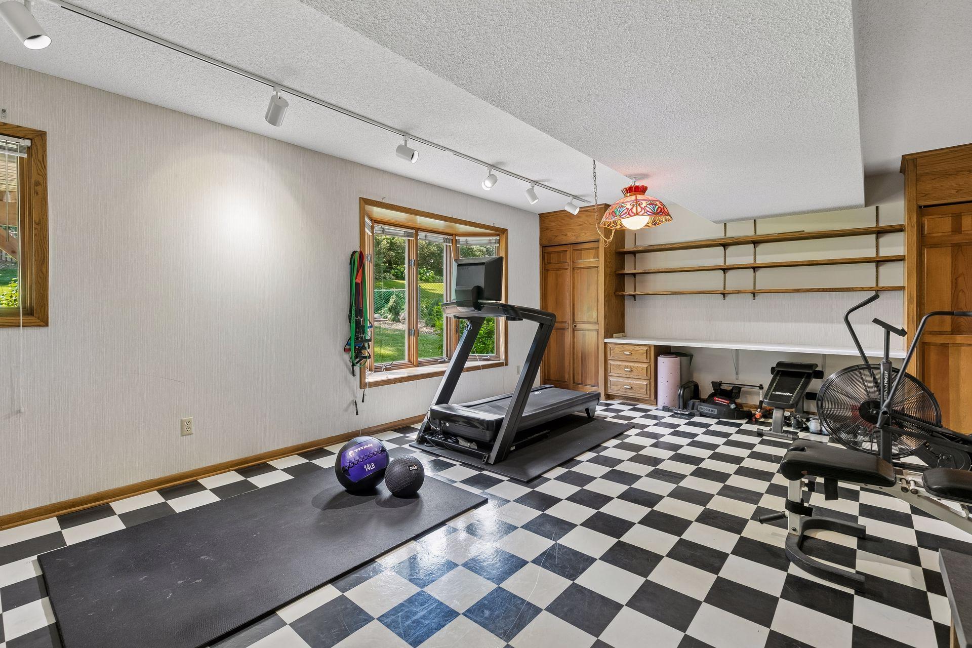 1544 Mccarthy Road